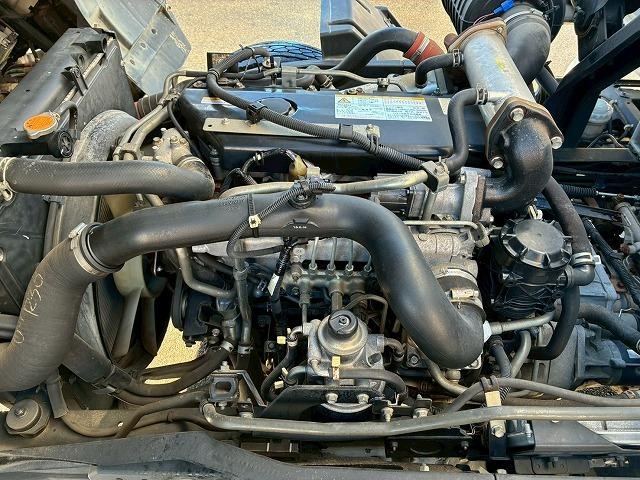 フォワード 　車検整備付　令和８年３月迄　Ｈ２２年式　いすゞ　アルミウイング　ワンオーナー　フルキャブ　ベッド付き　後輪エアサス　日本フルハーフ　６２００　標準幅　６速　ＭＴ　マニュアル　４ｔ　８ｔ　中型（58枚目）