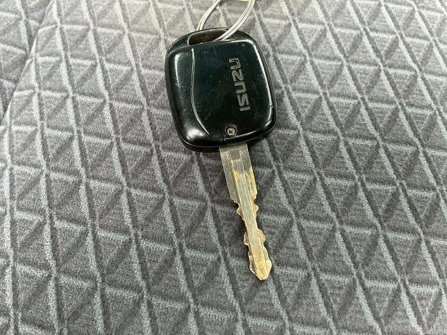 エルフトラック 　車検整備付　令和８年６月迄　Ｒ１年式　令和元年式　いすゞ　平ボディ　ワイド　超ロング　５Ｍボディ　３トン積載　１５０馬力　６速　ＭＴ　マニュアル　３ｔ　６ｔ　小型　キャブオーバー（66枚目）