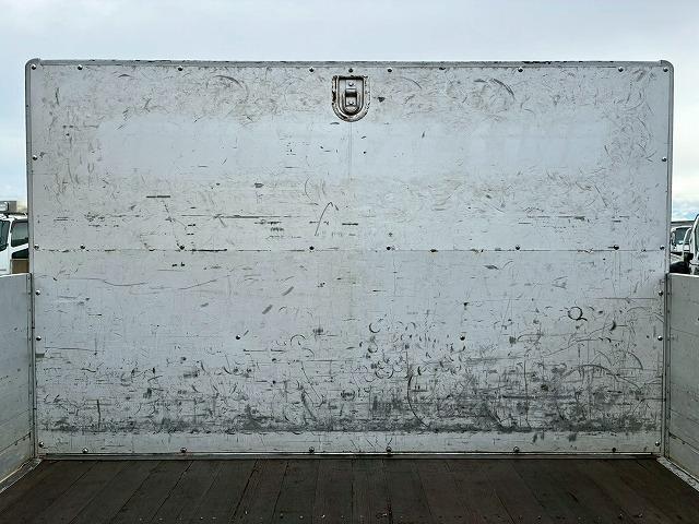 ヒノレンジャー 　Ｈ３０年式　日野　アルミブロック　フルキャブ　ベッド付き　６２００　フルワイド　トランテックス　３．６トン積載　６速　ＭＴ　マニュアル　４ｔ　８ｔ　中型　平ボディ（21枚目）