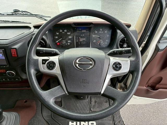 ヒノレンジャー 　Ｈ３０年式　日野　アルミブロック　フルキャブ　ベッド付き　６２００　フルワイド　トランテックス　３．６トン積載　６速　ＭＴ　マニュアル　４ｔ　８ｔ　中型　平ボディ（26枚目）