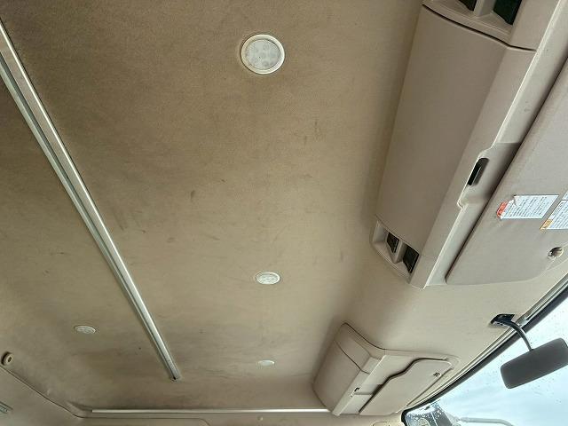 ヒノレンジャー 　Ｈ３０年式　日野　アルミブロック　フルキャブ　ベッド付き　６２００　フルワイド　トランテックス　３．６トン積載　６速　ＭＴ　マニュアル　４ｔ　８ｔ　中型　平ボディ（41枚目）