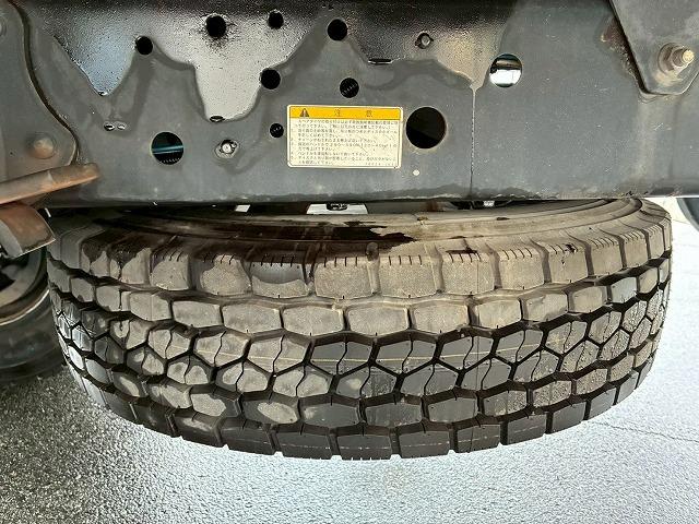 ヒノレンジャー 　Ｈ３０年式　日野　アルミブロック　フルキャブ　ベッド付き　６２００　フルワイド　トランテックス　３．６トン積載　６速　ＭＴ　マニュアル　４ｔ　８ｔ　中型　平ボディ（53枚目）