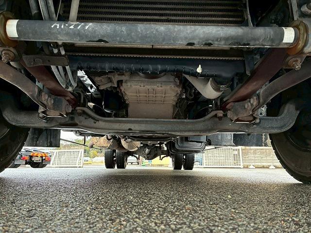 ヒノレンジャー 　Ｈ３０年式　日野　アルミブロック　フルキャブ　ベッド付き　６２００　フルワイド　トランテックス　３．６トン積載　６速　ＭＴ　マニュアル　４ｔ　８ｔ　中型　平ボディ（62枚目）