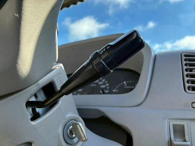 トヨエース 　車検整備付　令和８年９月迄　Ｈ１７年式　トヨタ　ＴＯＹＯＴＡ　セーフティローダー　ワイド　超超ロング　極東開発工業　フラトップ　ラジコン　ウインチ　６速　ＭＴ　マニュアル　３ｔ　７．５ｔ　小型（48枚目）