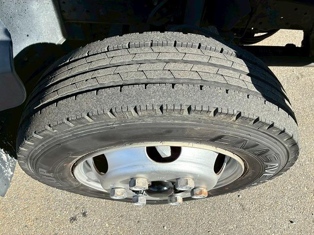 トヨエース 　車検整備付　令和８年９月迄　Ｈ１７年式　トヨタ　ＴＯＹＯＴＡ　セーフティローダー　ワイド　超超ロング　極東開発工業　フラトップ　ラジコン　ウインチ　６速　ＭＴ　マニュアル　３ｔ　７．５ｔ　小型（60枚目）