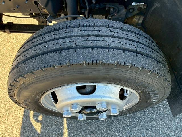 トヨエース 　車検整備付　令和８年９月迄　Ｈ１７年式　トヨタ　ＴＯＹＯＴＡ　セーフティローダー　ワイド　超超ロング　極東開発工業　フラトップ　ラジコン　ウインチ　６速　ＭＴ　マニュアル　３ｔ　７．５ｔ　小型（61枚目）