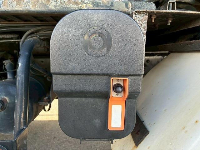 トヨエース 　車検整備付　令和８年９月迄　Ｈ１７年式　トヨタ　ＴＯＹＯＴＡ　セーフティローダー　ワイド　超超ロング　極東開発工業　フラトップ　ラジコン　ウインチ　６速　ＭＴ　マニュアル　３ｔ　７．５ｔ　小型（67枚目）