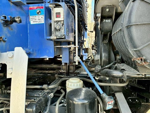 フォワード 　車検整備付　令和８年９月迄　Ｈ２２　いすゞ　増トン　４段セルフクレーン　フルキャブ　ベッド付き　タダノ　ＴＡＤＡＮＯ　ロングジャッキ　ハイジャッキ　ウインチ　ラジコン　フックイン　２６０馬力（29枚目）