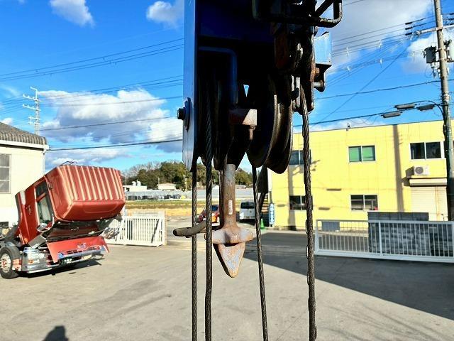 フォワード 　車検整備付　令和８年９月迄　Ｈ２２　いすゞ　増トン　４段セルフクレーン　フルキャブ　ベッド付き　タダノ　ＴＡＤＡＮＯ　ロングジャッキ　ハイジャッキ　ウインチ　ラジコン　フックイン　２６０馬力（32枚目）