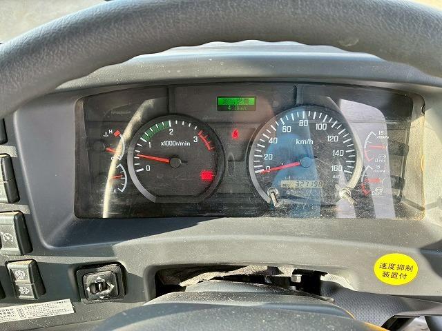 フォワード 　車検整備付　令和８年９月迄　Ｈ２２　いすゞ　増トン　４段セルフクレーン　フルキャブ　ベッド付き　タダノ　ＴＡＤＡＮＯ　ロングジャッキ　ハイジャッキ　ウインチ　ラジコン　フックイン　２６０馬力（43枚目）