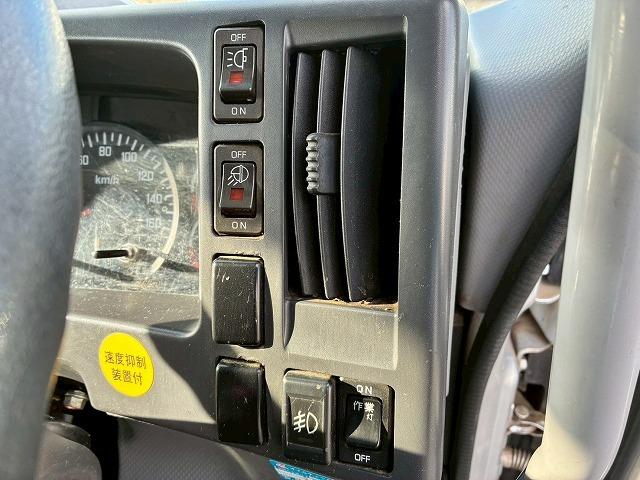 フォワード 　車検整備付　令和８年９月迄　Ｈ２２　いすゞ　増トン　４段セルフクレーン　フルキャブ　ベッド付き　タダノ　ＴＡＤＡＮＯ　ロングジャッキ　ハイジャッキ　ウインチ　ラジコン　フックイン　２６０馬力（47枚目）