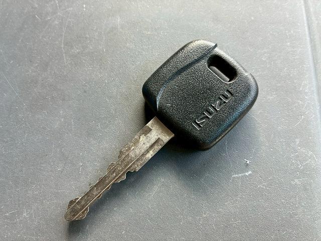 フォワード 　車検整備付　令和８年９月迄　Ｈ２２　いすゞ　増トン　４段セルフクレーン　フルキャブ　ベッド付き　タダノ　ＴＡＤＡＮＯ　ロングジャッキ　ハイジャッキ　ウインチ　ラジコン　フックイン　２６０馬力（79枚目）