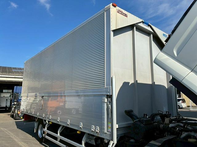 フォワード 　保証対象車両　車検整備付　Ｈ２９年式　いすゞ　アルミウイング　６２００　フルワイド　フルキャブ　ベッド付き　後輪エアサス　２４０馬力　６速　ＭＴ　マニュアル　４ｔ　８ｔ　中型　バン　箱車（19枚目）