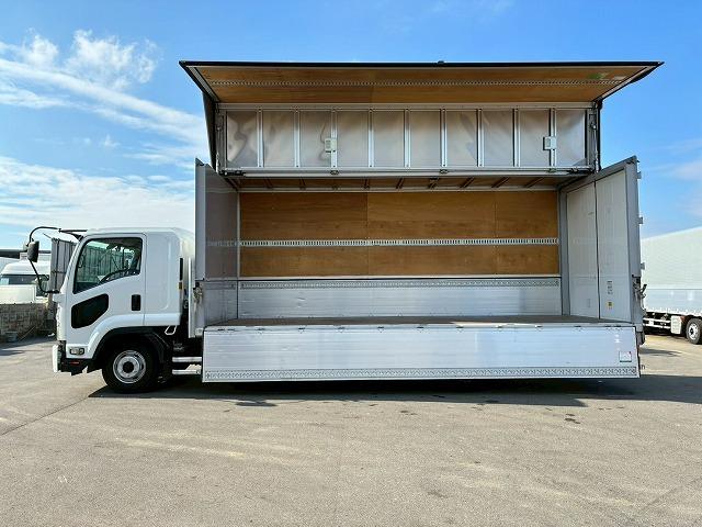 フォワード 　保証対象車両　車検整備付　Ｈ２９年式　いすゞ　アルミウイング　６２００　フルワイド　フルキャブ　ベッド付き　後輪エアサス　２４０馬力　６速　ＭＴ　マニュアル　４ｔ　８ｔ　中型　バン　箱車（20枚目）