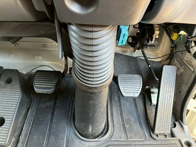 フォワード 　保証対象車両　車検整備付　Ｈ２９年式　いすゞ　アルミウイング　６２００　フルワイド　フルキャブ　ベッド付き　後輪エアサス　２４０馬力　６速　ＭＴ　マニュアル　４ｔ　８ｔ　中型　バン　箱車（37枚目）