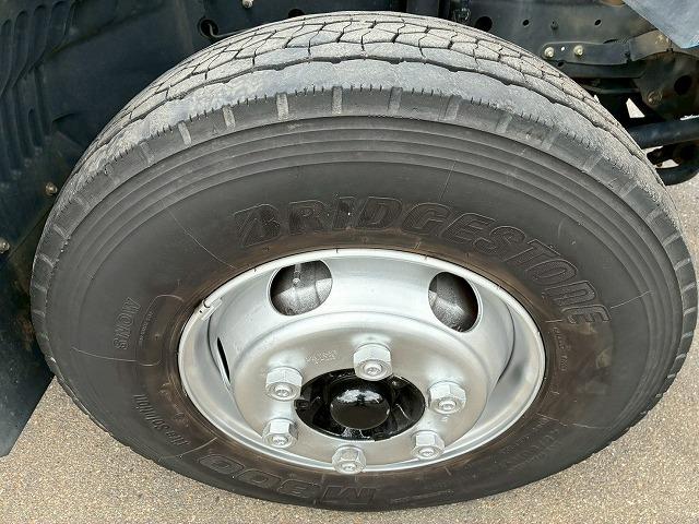 ヒノレンジャー 　保証対象車両　Ｈ３０年式　日野　４段クレーン　ワンオーナー　タダノ　ＴＡＤＡＮＯ　２．９３ｔ　ラジコン　フックイン　角足アウトリガー　６速　ＭＴ　　４ｔ　８ｔ　中型　ユニック車　カーゴクレーン（68枚目）