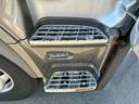 良質な車両を格安にてご提供!BeeTrcukは、自社で直接買取らせていただいた車両を中間業者を通す事なく直接販売する事が出来る為、良質なトラック、重機を可能な限りお安く販売させていただいております。