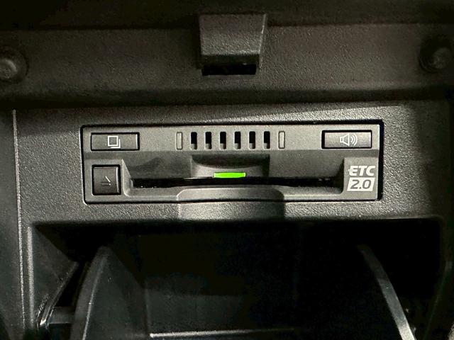 アルファードハイブリッド ＳＲ　トヨタセーフティーセンス（禁煙車）（黒半革）（４ＷＤ）（両側パワースライドドア）（後席モニター）（純正ナビ）（ＥＴＣ）（パワーシート）（シートメモリー）（クリアランスソナー）（純正１７インチＡＷ）（15枚目）