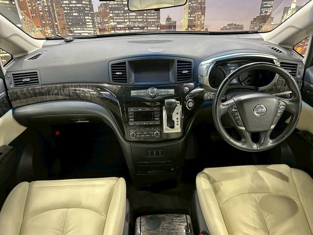 エルグランド ＶＩＰ　（禁煙車）（後期型）（ＶＩＰ）（４人乗り）（両側電動スライドドア）（サンルーフ）（後席モニター）（メーカーナビ）（全方位カメラ）（エマージェンシーブレーキ）（ＢＯＳＥオーディオ）（純正１８インチＡＷ）（5枚目）