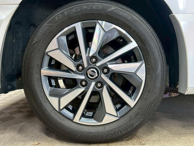 セレナ ハイウェイスターＶ　（禁煙車）（後期型）（エマージェンシーブレーキ）（両側パワースライドドア）（メーカーＳＤナビ）（プロパイロット）（全周囲カメラ）（レーダークルーズ）（クリアランスソナー）（ＥＴＣ）（純正１６インチＡＷ（64枚目）