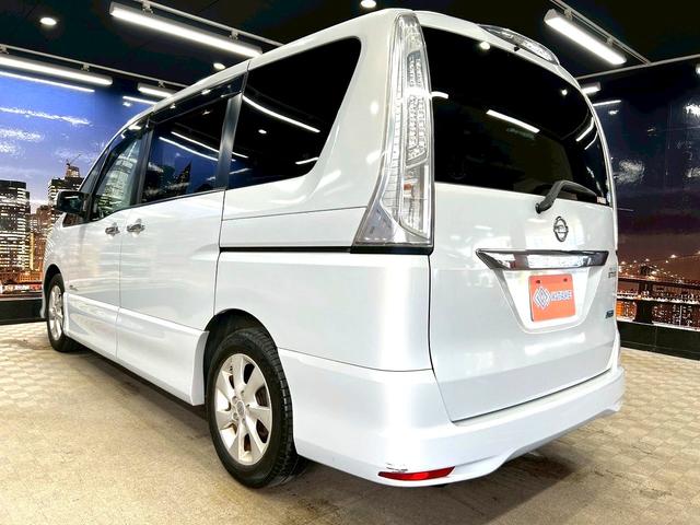 セレナ ハイウェイスター　Ｓ－ハイブリッド　（禁煙車）（両側パワースライドドア）（社外ＳＤナビ）（クルーズコントロール）（ＥＴＣ）（ウォークスルー）（オートライト）（フルセグＴＶ）（スマートキー）（Ｂｌｕｅｔｏｏｔｈ）（純正１６インチＡＷ）（22枚目）