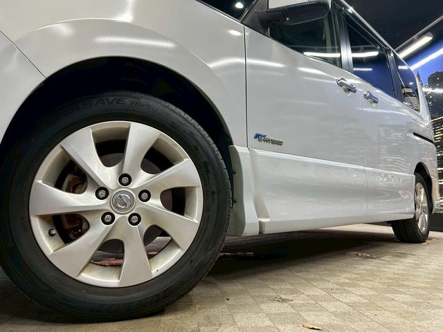 セレナ ハイウェイスター　Ｓ－ハイブリッド　（禁煙車）（両側パワースライドドア）（社外ＳＤナビ）（クルーズコントロール）（ＥＴＣ）（ウォークスルー）（オートライト）（フルセグＴＶ）（スマートキー）（Ｂｌｕｅｔｏｏｔｈ）（純正１６インチＡＷ）（33枚目）