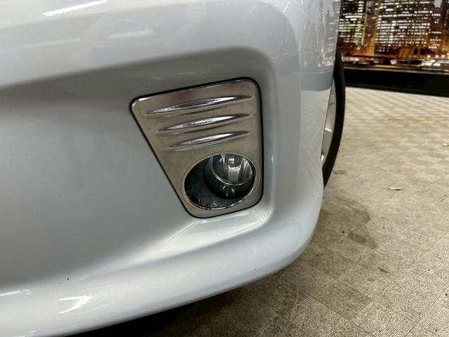 セレナ ハイウェイスター　Ｓ－ハイブリッド　（禁煙車）（両側パワースライドドア）（社外ＳＤナビ）（クルーズコントロール）（ＥＴＣ）（ウォークスルー）（オートライト）（フルセグＴＶ）（スマートキー）（Ｂｌｕｅｔｏｏｔｈ）（純正１６インチＡＷ）（54枚目）