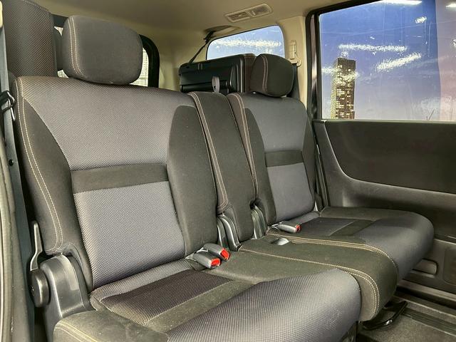 セレナ ハイウェイスター　Ｖセレクション　（禁煙車）（後期型）（４ＷＤ）（両側パワースライドドア）（ストラーダナビ）（ＥＴＣ）（ＨＩＤヘッドライト）（ウォークスルー）（Ｗエアコン）（ウィンカーミラー）（フォグライト）（純正１６インチＡＷ）（16枚目）