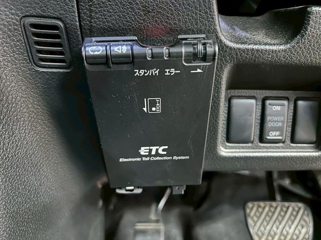 セレナ ハイウェイスター Vセレ+セーフティ SHV Aセフ (後期型)(両側パワースライド)(純正HDDナビ)(クルーズコントロール)(エマージェンシーブレーキ)(LEDヘッドライト)(ETC)(フルセグTV)(スマートキー&プッシュスタート)(純正16AW)(10枚目)