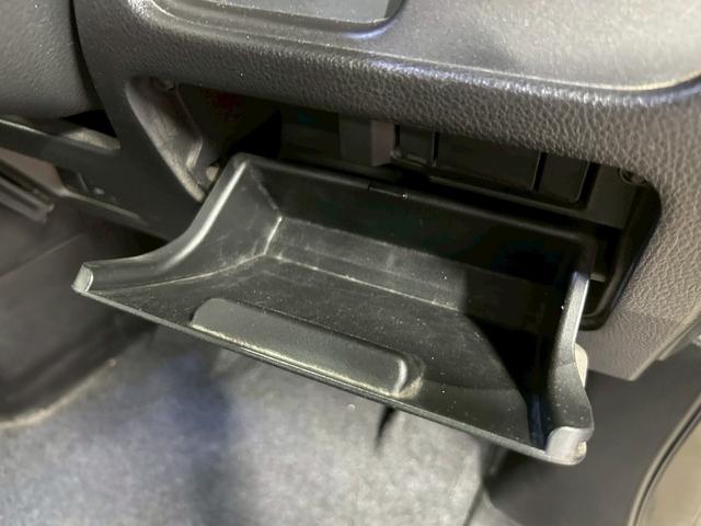 セレナ ハイウェイスター Vセレ+セーフティ SHV Aセフ (後期型)(両側パワースライド)(純正HDDナビ)(クルーズコントロール)(エマージェンシーブレーキ)(LEDヘッドライト)(ETC)(フルセグTV)(スマートキー&プッシュスタート)(純正16AW)(45枚目)