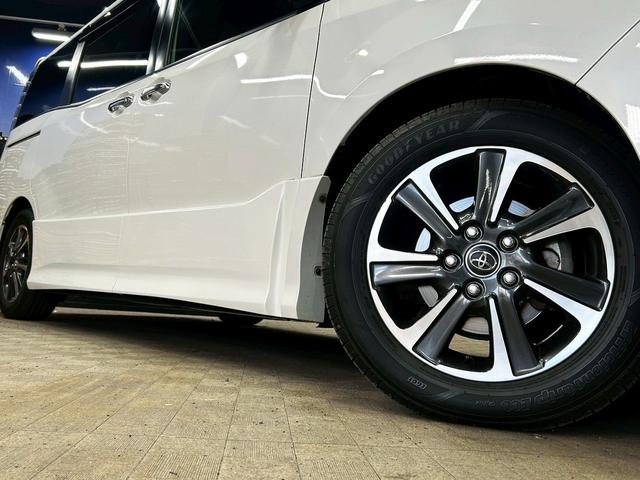 ノア Ｓｉ　ダブルバイビー　（禁煙車）（後期型）（８人乗り）（黒半革シート）（両側パワスラ）（純正ＳＤナビ）（バックカメラ）（クルコン）（プリクラッシュセーフティ）（クリアランスソナー）（ビルトインＥＴＣ）（純正１８インチＡＷ）（17枚目）