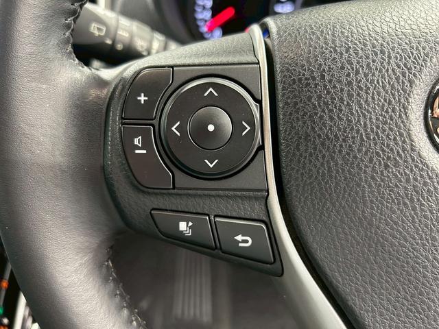 ノア Ｓｉ　ダブルバイビー　（禁煙車）（後期型）（８人乗り）（黒半革シート）（両側パワスラ）（純正ＳＤナビ）（バックカメラ）（クルコン）（プリクラッシュセーフティ）（クリアランスソナー）（ビルトインＥＴＣ）（純正１８インチＡＷ）（44枚目）