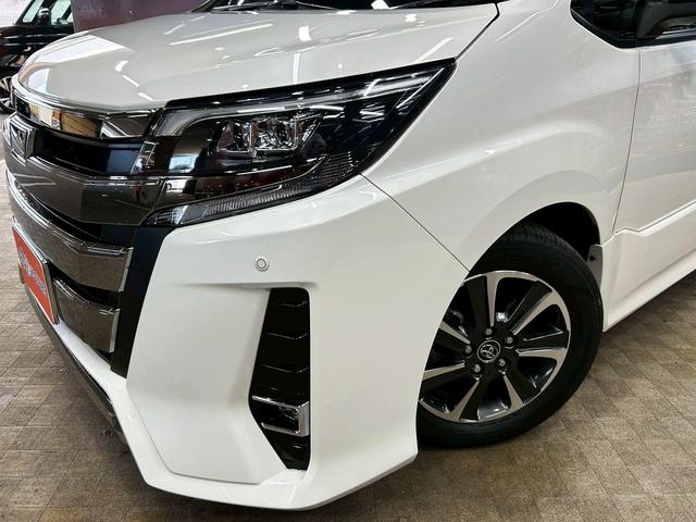 ノア Ｓｉ　ダブルバイビー　（禁煙車）（後期型）（８人乗り）（黒半革シート）（両側パワスラ）（純正ＳＤナビ）（バックカメラ）（クルコン）（プリクラッシュセーフティ）（クリアランスソナー）（ビルトインＥＴＣ）（純正１８インチＡＷ）（55枚目）
