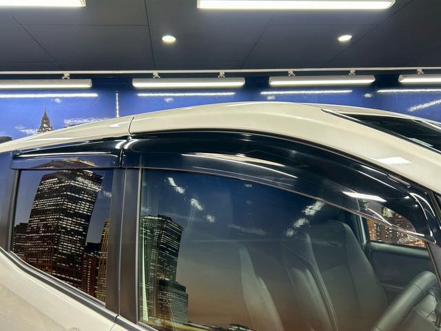 ノア Ｓｉ　ダブルバイビー　（禁煙車）（後期型）（８人乗り）（黒半革シート）（両側パワスラ）（純正ＳＤナビ）（バックカメラ）（クルコン）（プリクラッシュセーフティ）（クリアランスソナー）（ビルトインＥＴＣ）（純正１８インチＡＷ）（59枚目）