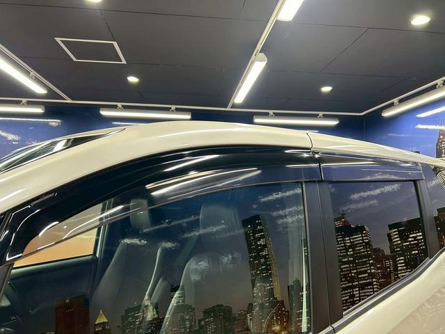 ノア Ｓｉ　ダブルバイビー　（禁煙車）（後期型）（８人乗り）（黒半革シート）（両側パワスラ）（純正ＳＤナビ）（バックカメラ）（クルコン）（プリクラッシュセーフティ）（クリアランスソナー）（ビルトインＥＴＣ）（純正１８インチＡＷ）（64枚目）