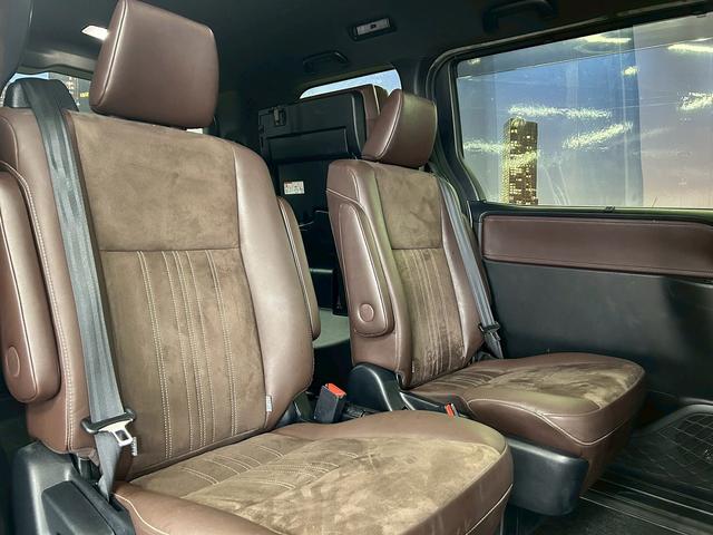 エスクァイア Ｇｉ　プレミアムパッケージ　トヨタセーフティセンス（禁煙車）（後期型）（黒半革シート）（純正フリップダウン）（両側パワースライド）（純正ＳＤナビ）（コーナーセンサー）（シートヒーター）（ビルトインＥＴＣ）（純正１５インチＡＷ）（24枚目）