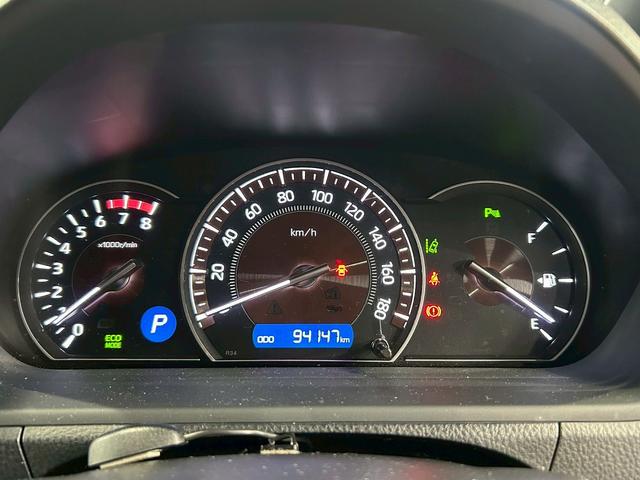 エスクァイア Ｇｉ　プレミアムパッケージ　トヨタセーフティセンス（禁煙車）（後期型）（黒半革シート）（純正フリップダウン）（両側パワースライド）（純正ＳＤナビ）（コーナーセンサー）（シートヒーター）（ビルトインＥＴＣ）（純正１５インチＡＷ）（34枚目）
