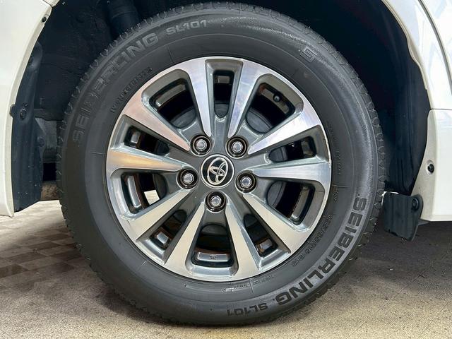 エスクァイア Ｇｉ　プレミアムパッケージ　トヨタセーフティセンス（禁煙車）（後期型）（黒半革シート）（純正フリップダウン）（両側パワースライド）（純正ＳＤナビ）（コーナーセンサー）（シートヒーター）（ビルトインＥＴＣ）（純正１５インチＡＷ）（44枚目）