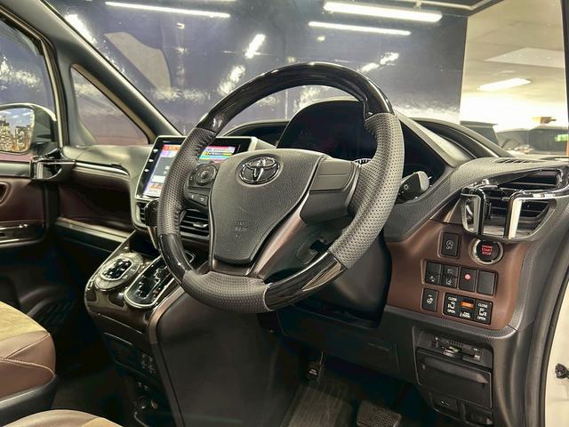 エスクァイア Ｇｉ　プレミアムパッケージ　トヨタセーフティセンス（禁煙車）（後期型）（黒半革シート）（純正フリップダウン）（両側パワースライド）（純正ＳＤナビ）（コーナーセンサー）（シートヒーター）（ビルトインＥＴＣ）（純正１５インチＡＷ）（61枚目）