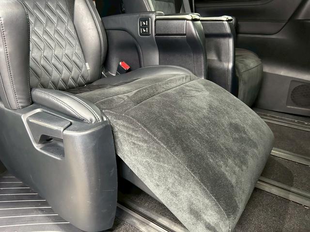 ヴェルファイア ２．５Ｚ　Ｇエディション　（禁煙車）（後期型）（フリップダウン）（両側パワスラ）（黒半革シート）（アルパインナビ）（バックカメラ）（レーダークルーズ）（シートメモリ）（シートヒーター）（コーナーセンサー）（純正１８ＡＷ）（16枚目）