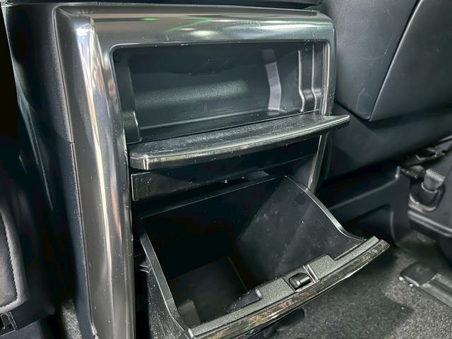 ヴェルファイア ２．５Ｚ　Ｇエディション　（禁煙車）（後期型）（フリップダウン）（両側パワスラ）（黒半革シート）（アルパインナビ）（バックカメラ）（レーダークルーズ）（シートメモリ）（シートヒーター）（コーナーセンサー）（純正１８ＡＷ）（37枚目）