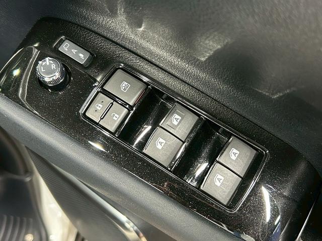 ヴェルファイア ２．５Ｚ　Ｇエディション　（禁煙車）（後期型）（フリップダウン）（両側パワスラ）（黒半革シート）（アルパインナビ）（バックカメラ）（レーダークルーズ）（シートメモリ）（シートヒーター）（コーナーセンサー）（純正１８ＡＷ）（61枚目）