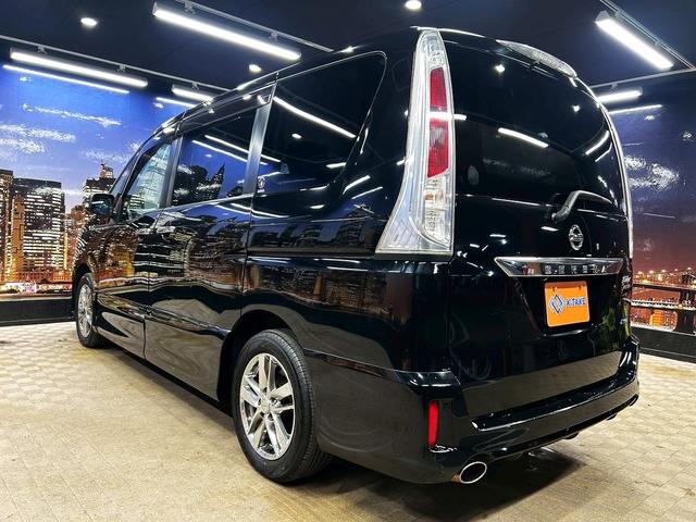 セレナ ライダー　ブラックライン　（禁煙車）（両側パワースライド）（純正ＳＤナビ）（バックカメラ）（クルーズコントロール）（ビルトインＥＴＣ）（ＨＩＤヘッド）（スマートキー＆プッシュスタート）（フォグランプ）（純正１６インチＡＷ）（26枚目）