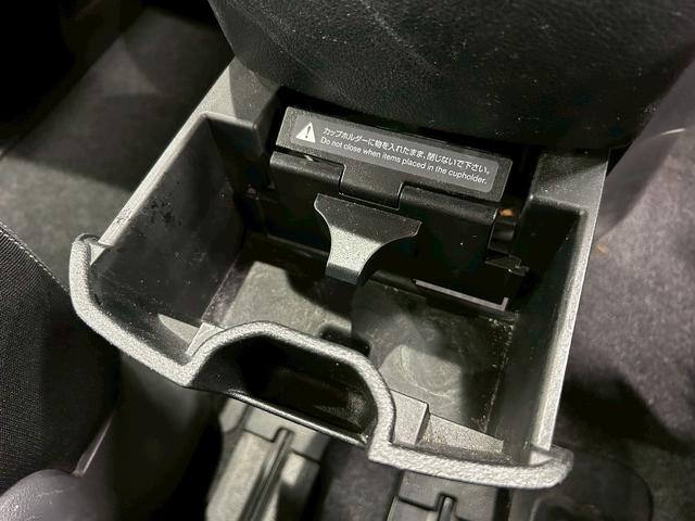 セレナ ライダー　ブラックライン　（禁煙車）（両側パワースライド）（純正ＳＤナビ）（バックカメラ）（クルーズコントロール）（ビルトインＥＴＣ）（ＨＩＤヘッド）（スマートキー＆プッシュスタート）（フォグランプ）（純正１６インチＡＷ）（36枚目）