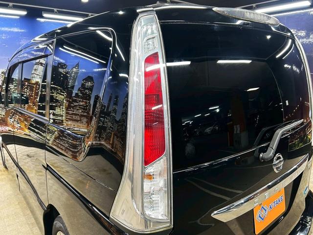 セレナ ライダー　ブラックライン　（禁煙車）（両側パワースライド）（純正ＳＤナビ）（バックカメラ）（クルーズコントロール）（ビルトインＥＴＣ）（ＨＩＤヘッド）（スマートキー＆プッシュスタート）（フォグランプ）（純正１６インチＡＷ）（54枚目）