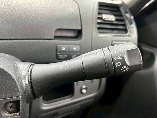 セレナ ライダー　ブラックライン　（禁煙車）（両側パワースライド）（純正ＳＤナビ）（バックカメラ）（クルーズコントロール）（ビルトインＥＴＣ）（ＨＩＤヘッド）（スマートキー＆プッシュスタート）（フォグランプ）（純正１６インチＡＷ）（62枚目）
