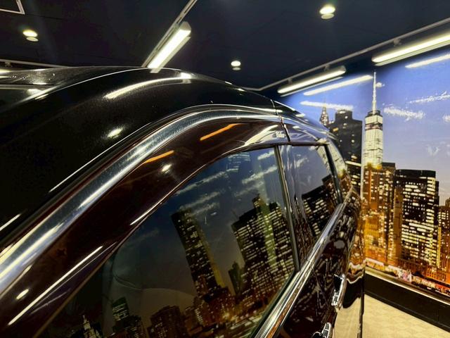 エルグランド ２５０ハイウェイスターアーバンクロム　（禁煙車）（両側パワースライド）（フリップダウンモニター）（メーカーＨＤＤナビ）（アラウンドビューモニター）（ハーフレザー）（ビルトインＥＴＣ）（ＨＩＤヘッド）（オットマン）（純正１８インチＡＷ）（31枚目）