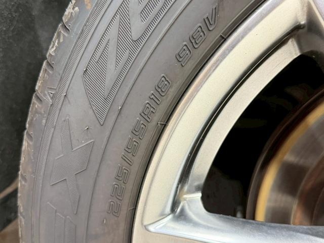 エルグランド ２５０ハイウェイスターアーバンクロム　（禁煙車）（両側パワースライド）（フリップダウンモニター）（メーカーＨＤＤナビ）（アラウンドビューモニター）（ハーフレザー）（ビルトインＥＴＣ）（ＨＩＤヘッド）（オットマン）（純正１８インチＡＷ）（56枚目）
