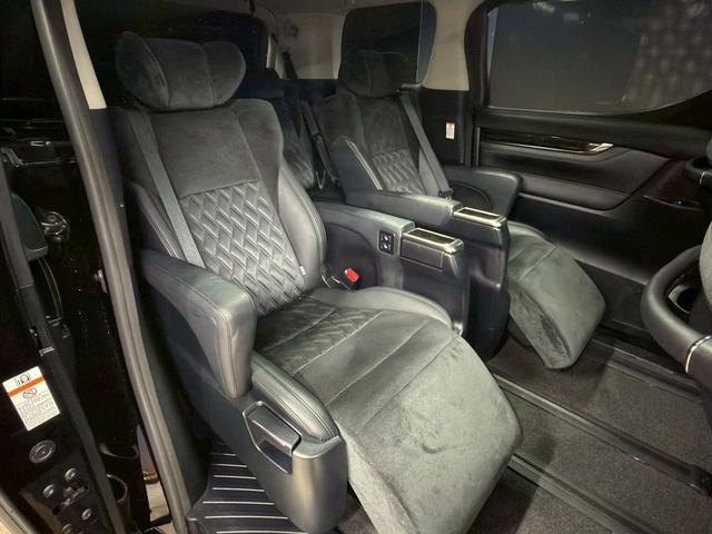 アルファード ２．５Ｓ　Ｃパッケージ　（禁煙車）（サンルーフ）（ハーフレザー）（フリップダウンモニター）（両側パワスラ）（純正ＳＤナビ）（バックカメラ）（レーダークルーズ）（パワーシート）（シートメモリー）（ＥＴＣ）（純正１８インチＡＷ）（12枚目）