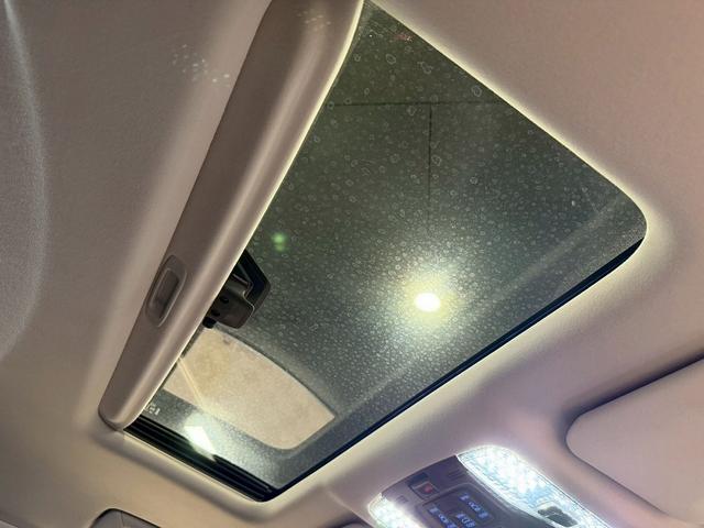 ヴェルファイア ２．５Ｚ　Ａエディション　トヨタセーフティ（禁煙車）（後期型）（モデリスタフルエアロ）（サンルーフ）（両側電動スライドドア）（デジタルインナーミラー）（純正ナビ（レーダークルーズ）（オットマン）（ＥＴＣ）（社外１９インチＡＷ）（40枚目）